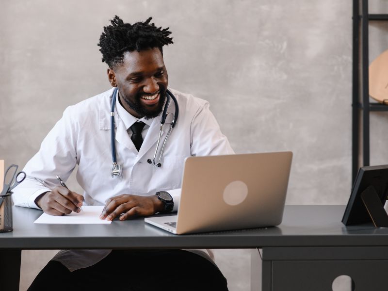 consulta geriatra online - acompanhamento